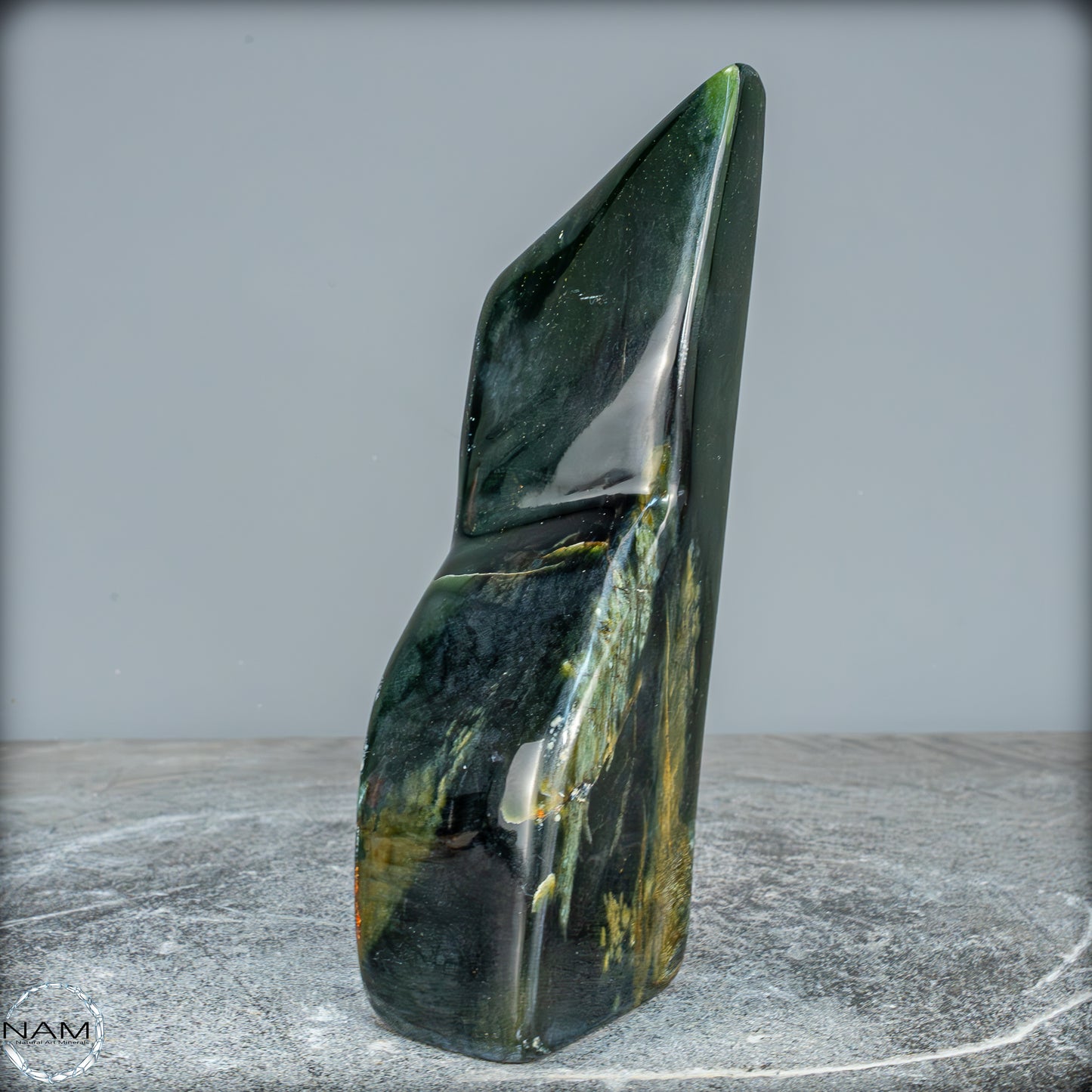 Natürliche Jade-Nephrit Freiform aus Burma - 835,19g