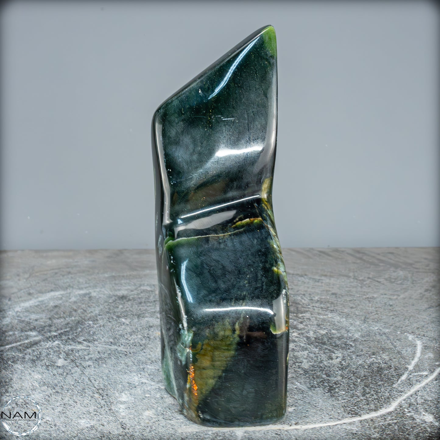 Natürliche Jade-Nephrit Freiform aus Burma - 835,19g
