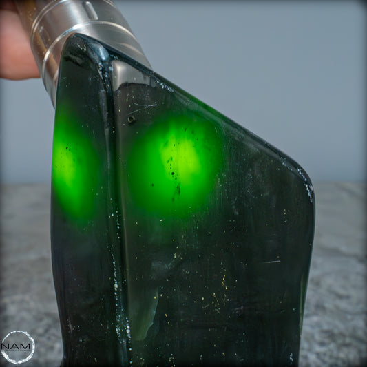 Natürliche Jade-Nephrit Freiform aus Burma - 835,19g