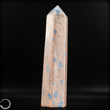 Natürlicher K2 Obelisk aus Madagaskar - 930,67g