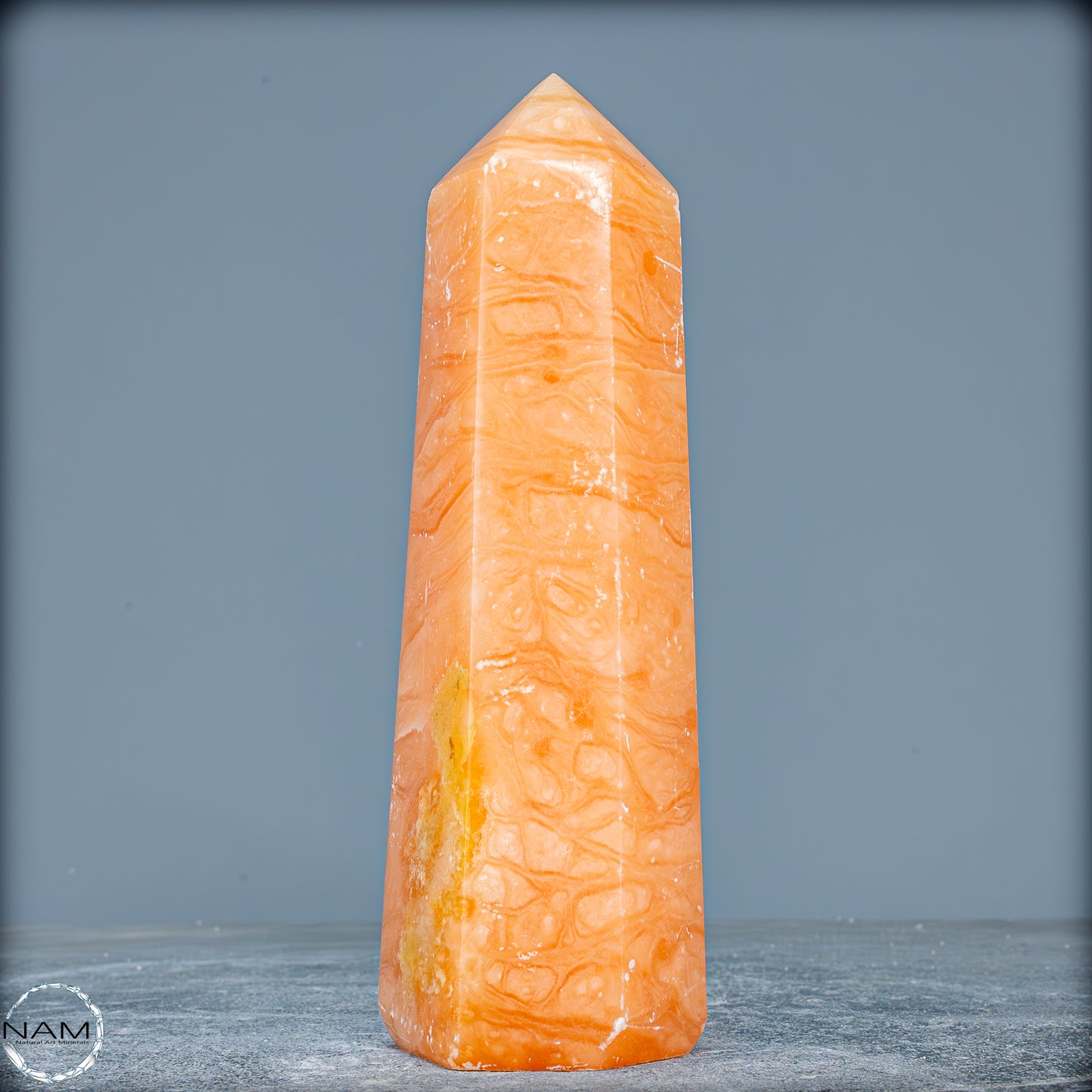 Natürlicher Orangencalcit Kristall-Obelisk - 681,49g