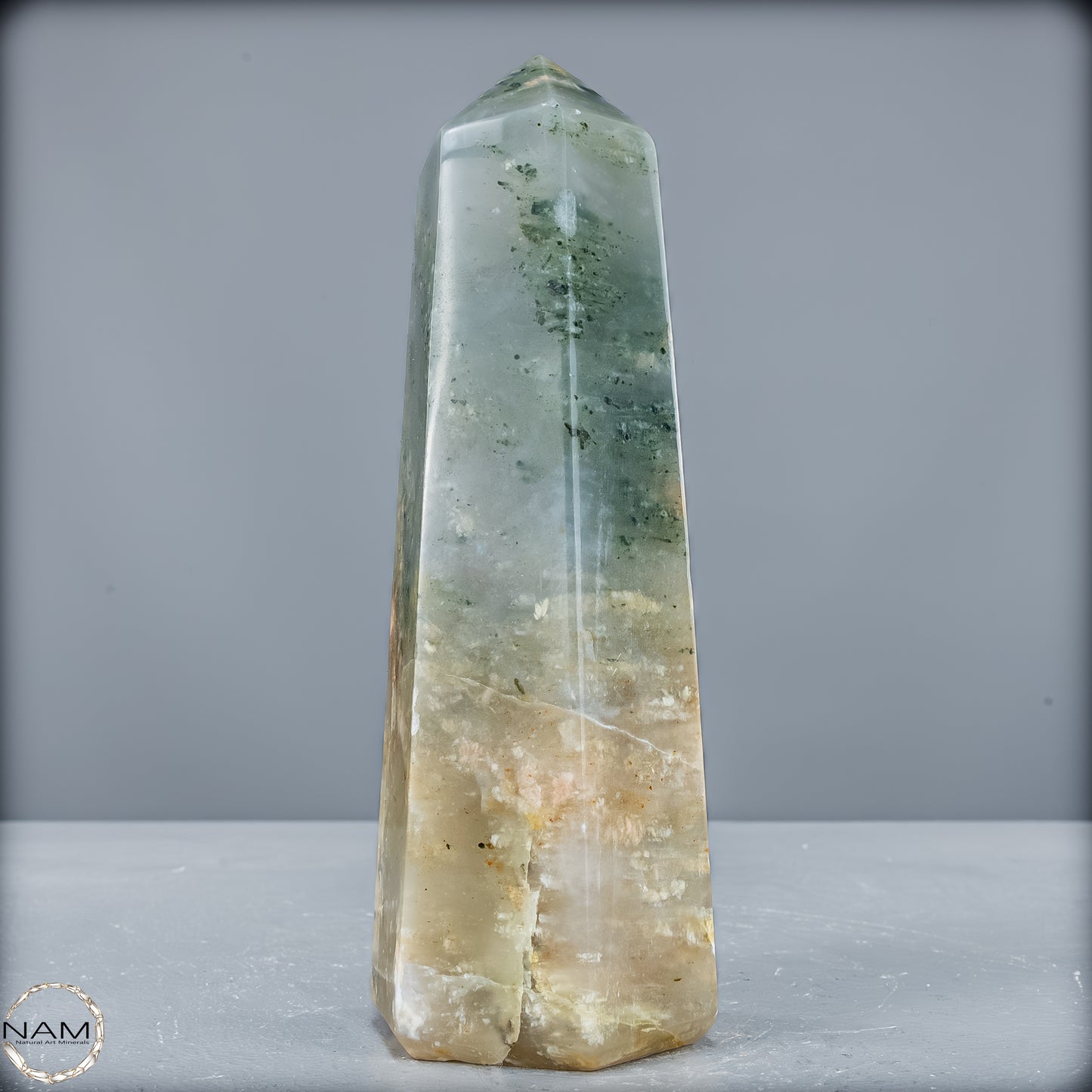 Natürliche Grüne-Quarzkristall Obelisk aus Brasilien - 728,15g