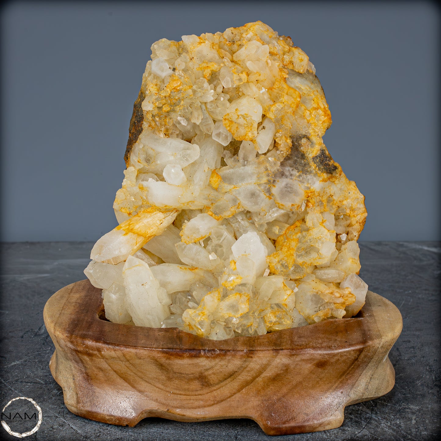 Natürliches Quarz-Kristallcluster auf Ständer aus Indonesien - 2308,65g