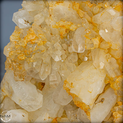 Natürliches Quarz-Kristallcluster auf Ständer aus Indonesien - 2308,65g
