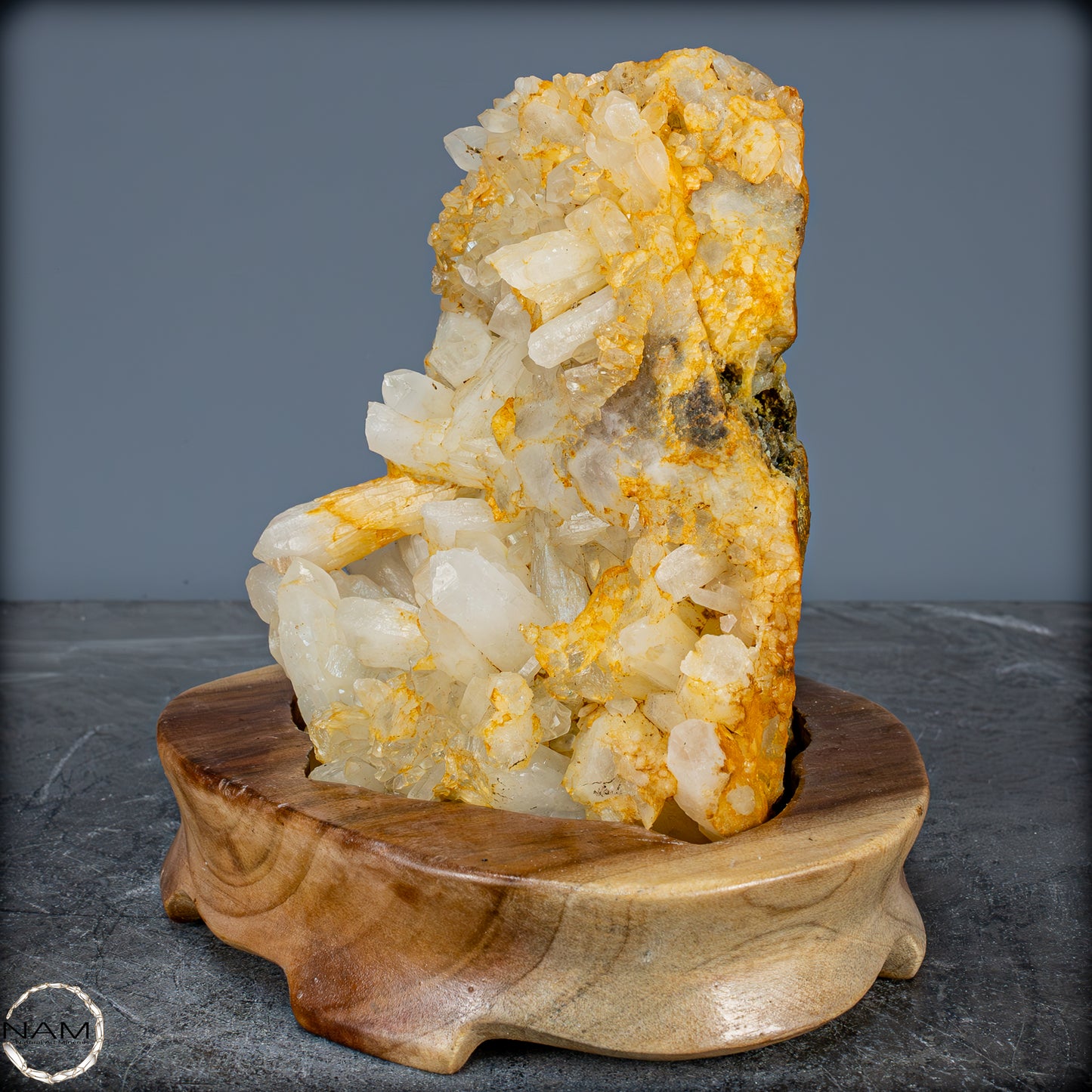Natürliches Quarz-Kristallcluster auf Ständer aus Indonesien - 2308,65g