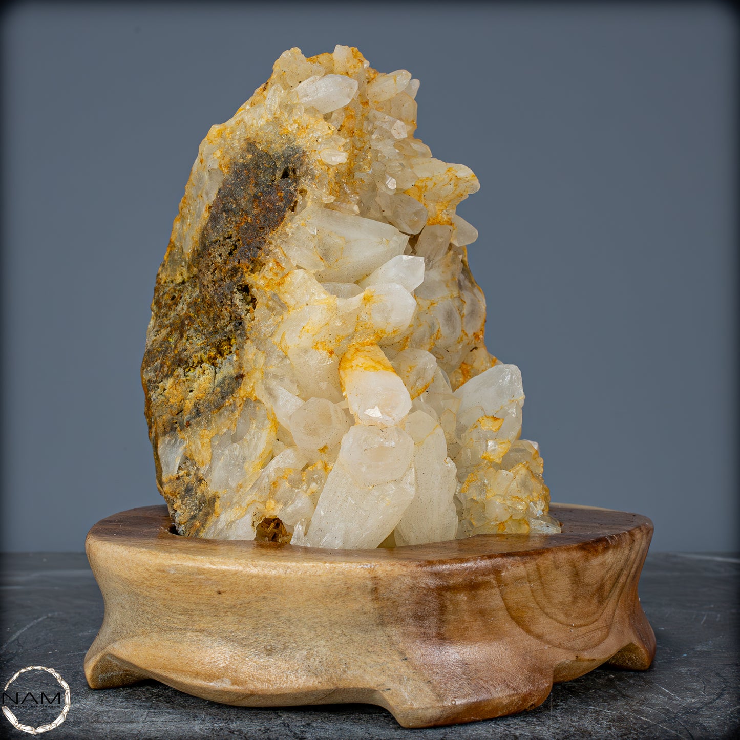 Natürliches Quarz-Kristallcluster auf Ständer aus Indonesien - 2308,65g