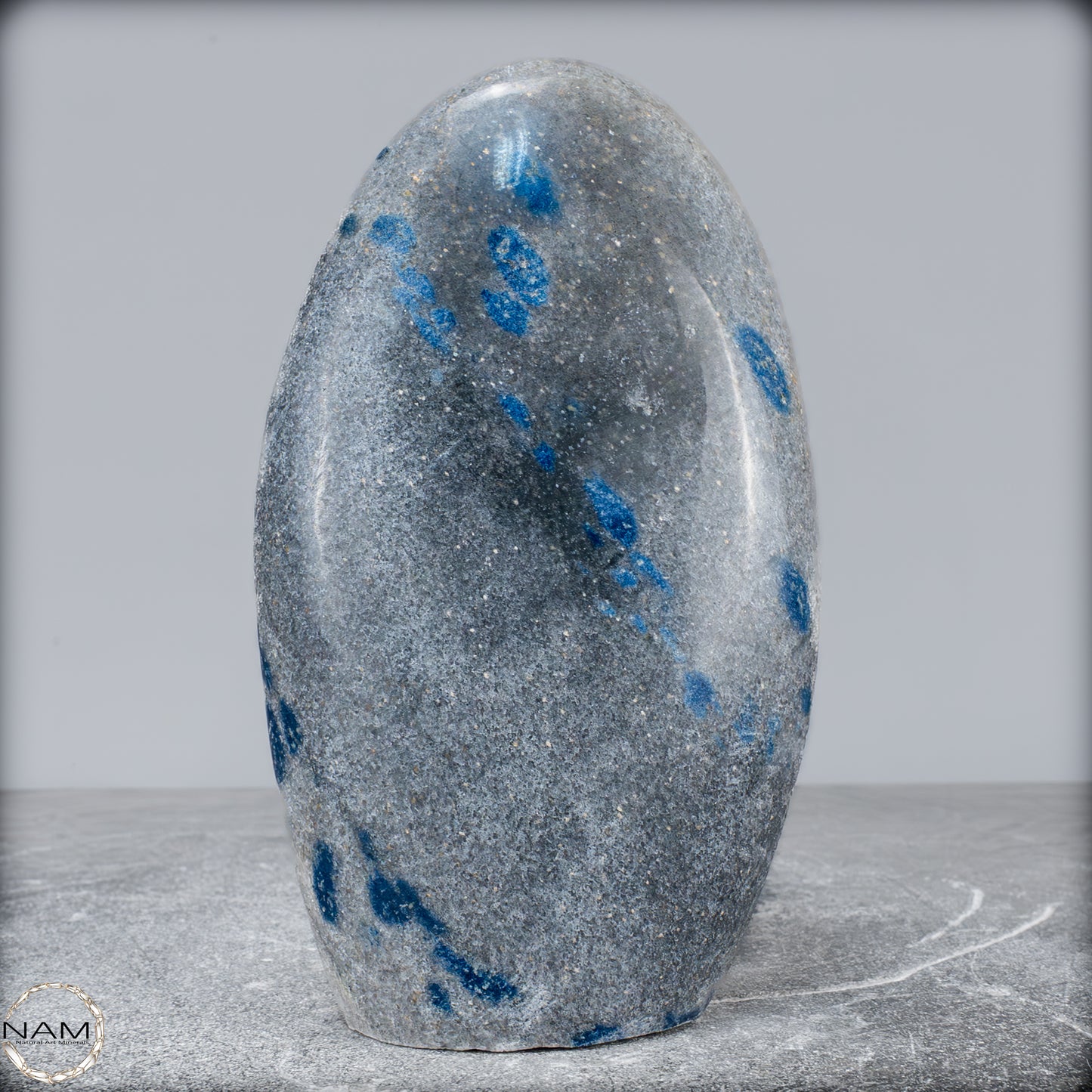 Natürliche K2 Freiform aus Madagaskar -1172,26g
