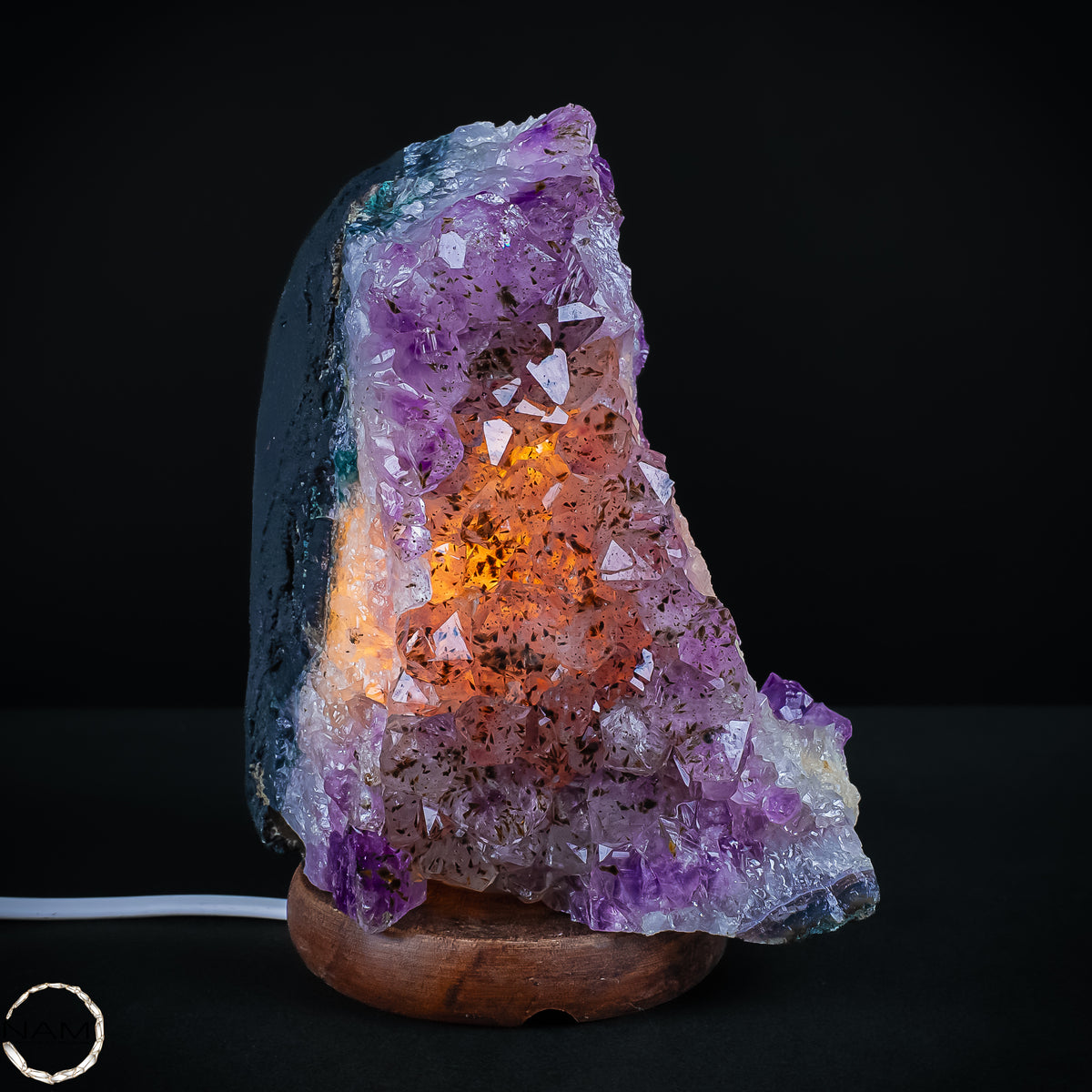 Amethyst-Lampe auf Holzständer – Kristallkunst – 2668,38g