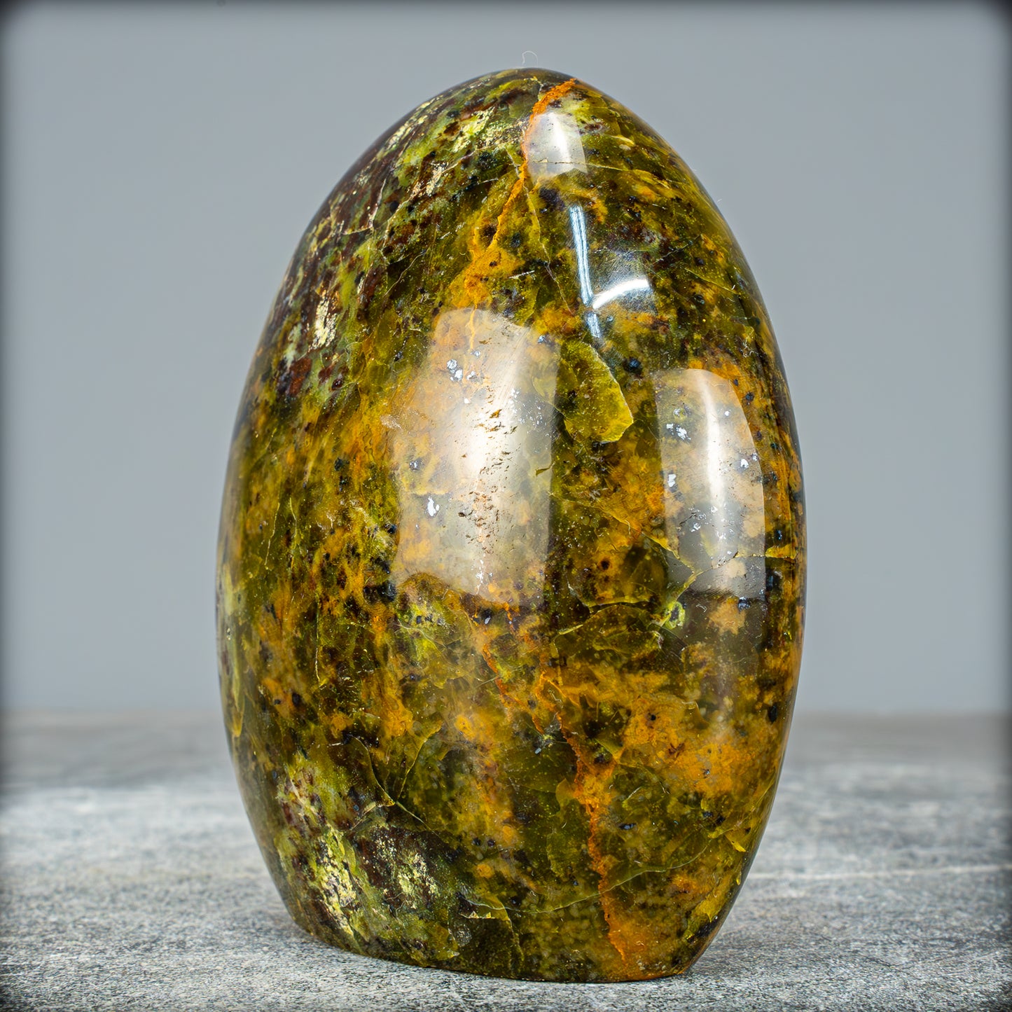 Natürliche Grüner Opal-Kristall Freiform - 611,01g