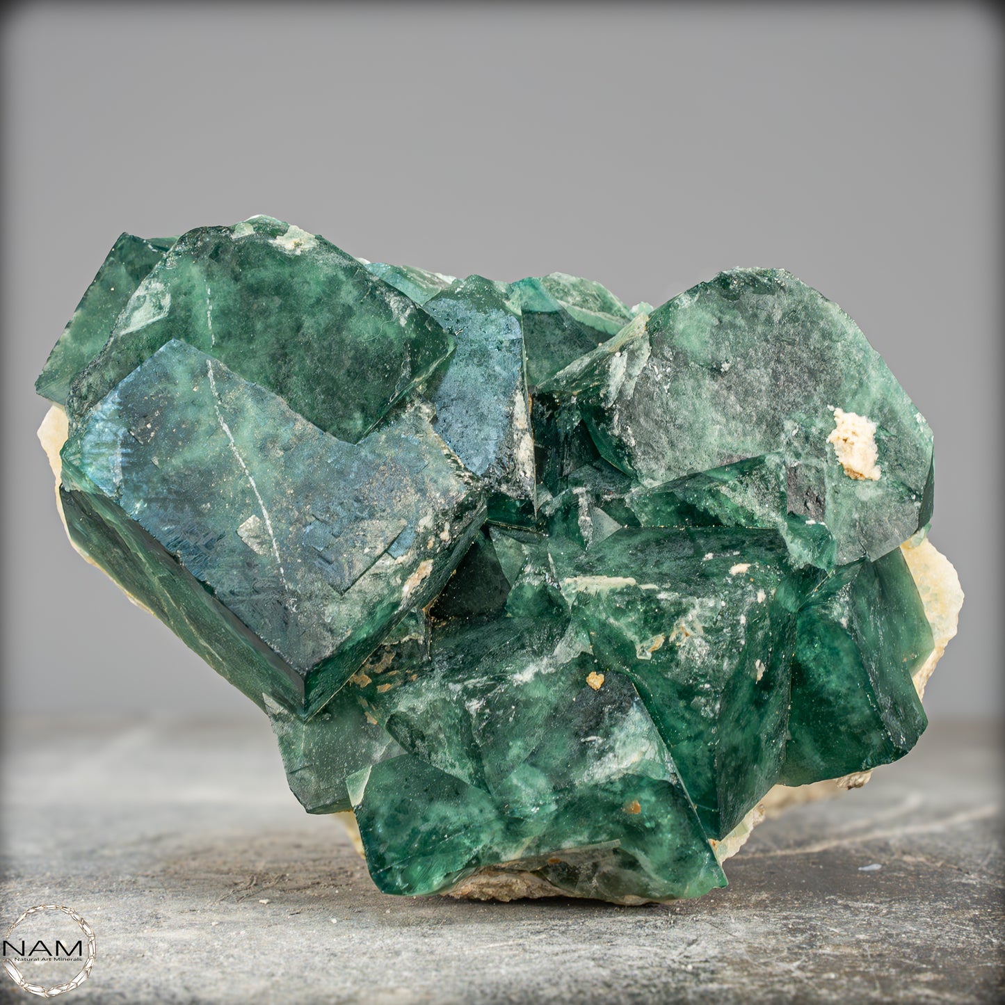 Natürliche Grüne Fluorit Kristalle auf Matrix - 1300,82g