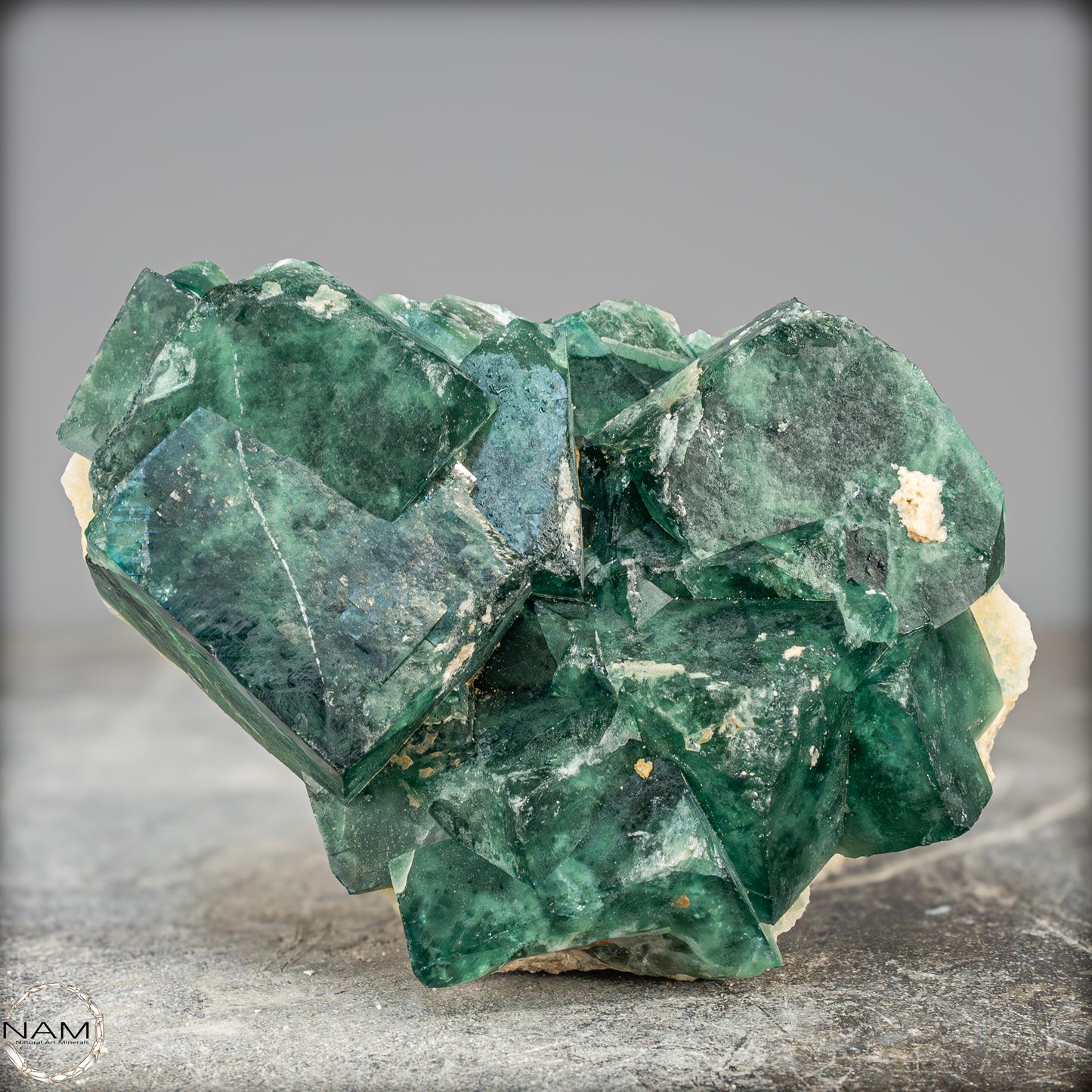 Natürliche Grüne Fluorit Kristalle auf Matrix - 1300,82g
