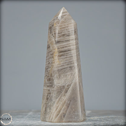 Natürlicher Rauchquarz-Kristall Obelisk aus Brasilien - 1124,63g