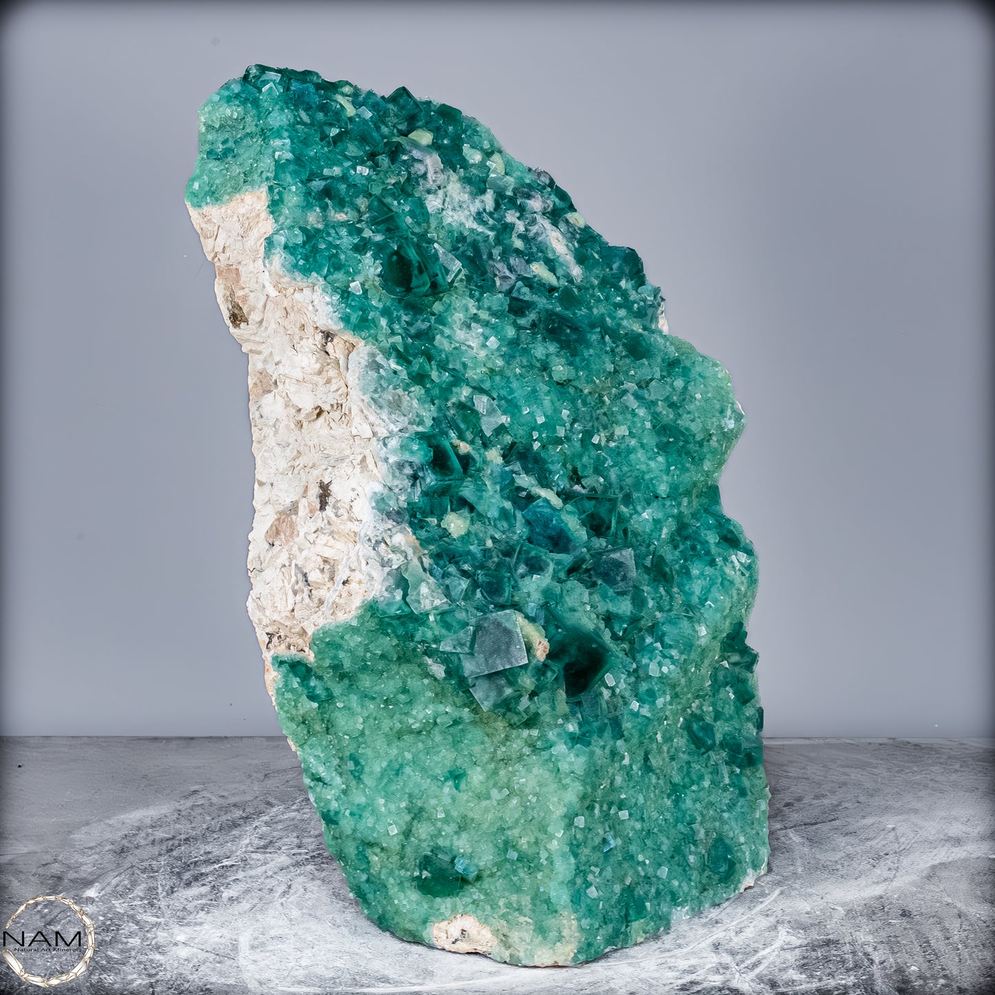 Natürliche Grüner Fluorit Kristalle auf Matrix - 24752,62g