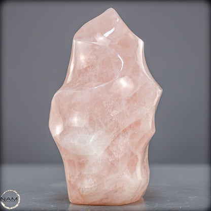 Natürliche Rosenquarz-Kristall Flamme aus Brasilien - 976,25g