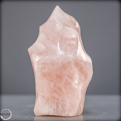 Natürliche Rosenquarz-Kristall Flamme aus Brasilien - 976,25g