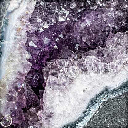 Natürliche Intensive Amethyst-Achat-Kristall Kathedrale/Druse - 19109,31g