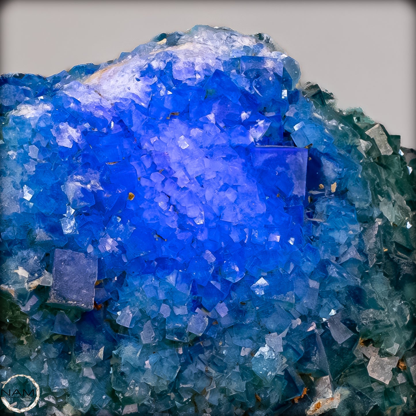 Natürliche Grüner Fluorit Kristalle auf Matrix -10644,55g