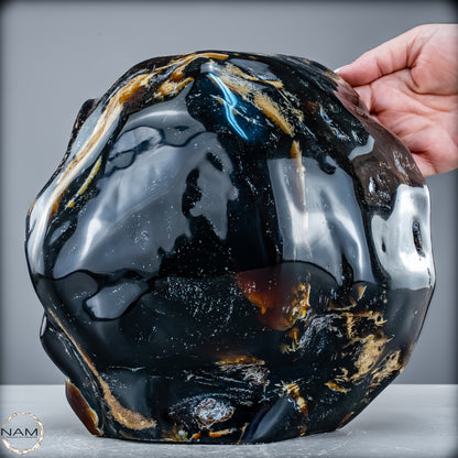 Naturlicher Großer Blau-Roter Bernstein aus Indonesien auf Ständer - 4107,23 g