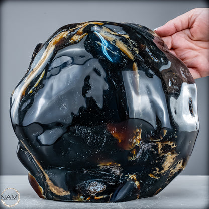 Naturlicher Großer Blau-Roter Bernstein aus Indonesien auf Ständer - 4107,23 g