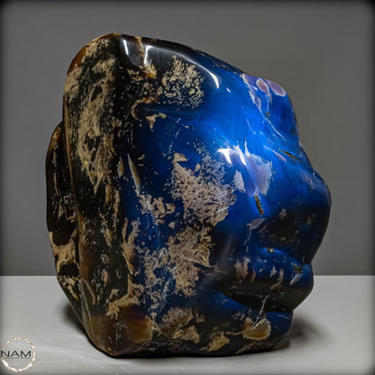 Naturlicher Großer Blau-Roter Bernstein aus Indonesien auf Ständer - 4107,23 g