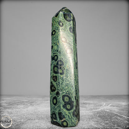 Natürlicher  Kambaba-Jaspis Obelisk - 572,41 g