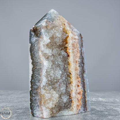 Achat Obelisk – Kraft, Klarheit und innere Stabilität 873,43g