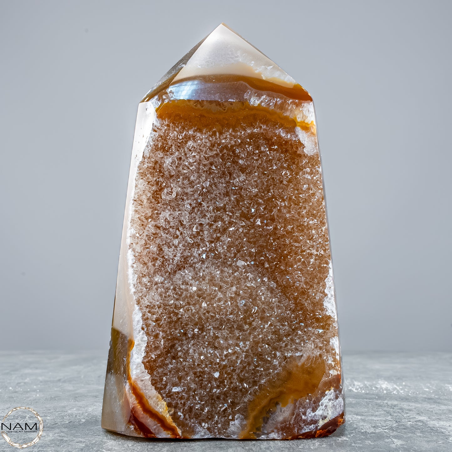 Achat Obelisk mit Chalcedon – Kraft, Klarheit und innere Stabilität 787,64g