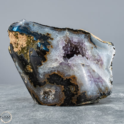 Schwarzer Achat mit Druse und Amethyst – Tiefe, Mystik und Licht im Inneren der Dunkelheit aus Brasilien 1222,66g