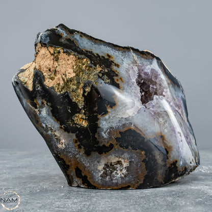 Schwarzer Achat mit Druse und Amethyst – Tiefe, Mystik und Licht im Inneren der Dunkelheit aus Brasilien 1222,66g