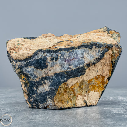 Schwarzer Achat mit Druse und Amethyst – Tiefe, Mystik und Licht im Inneren der Dunkelheit aus Brasilien 1222,66g