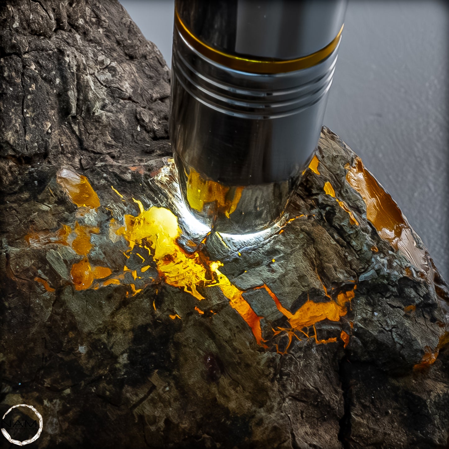 Naturlicher Blau-Roter Bernstein aus Indonesien - 6248,49 g