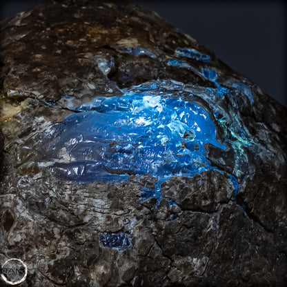 Naturlicher Blau-Roter Bernstein aus Indonesien - 6248,49 g