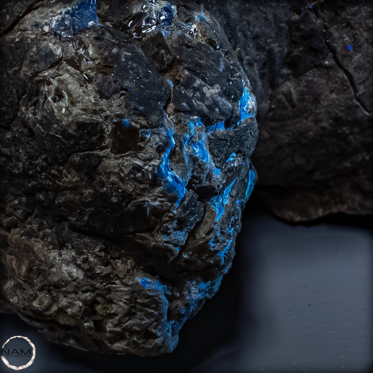 Naturlicher Blau-Roter Bernstein aus Indonesien - 6248,49 g