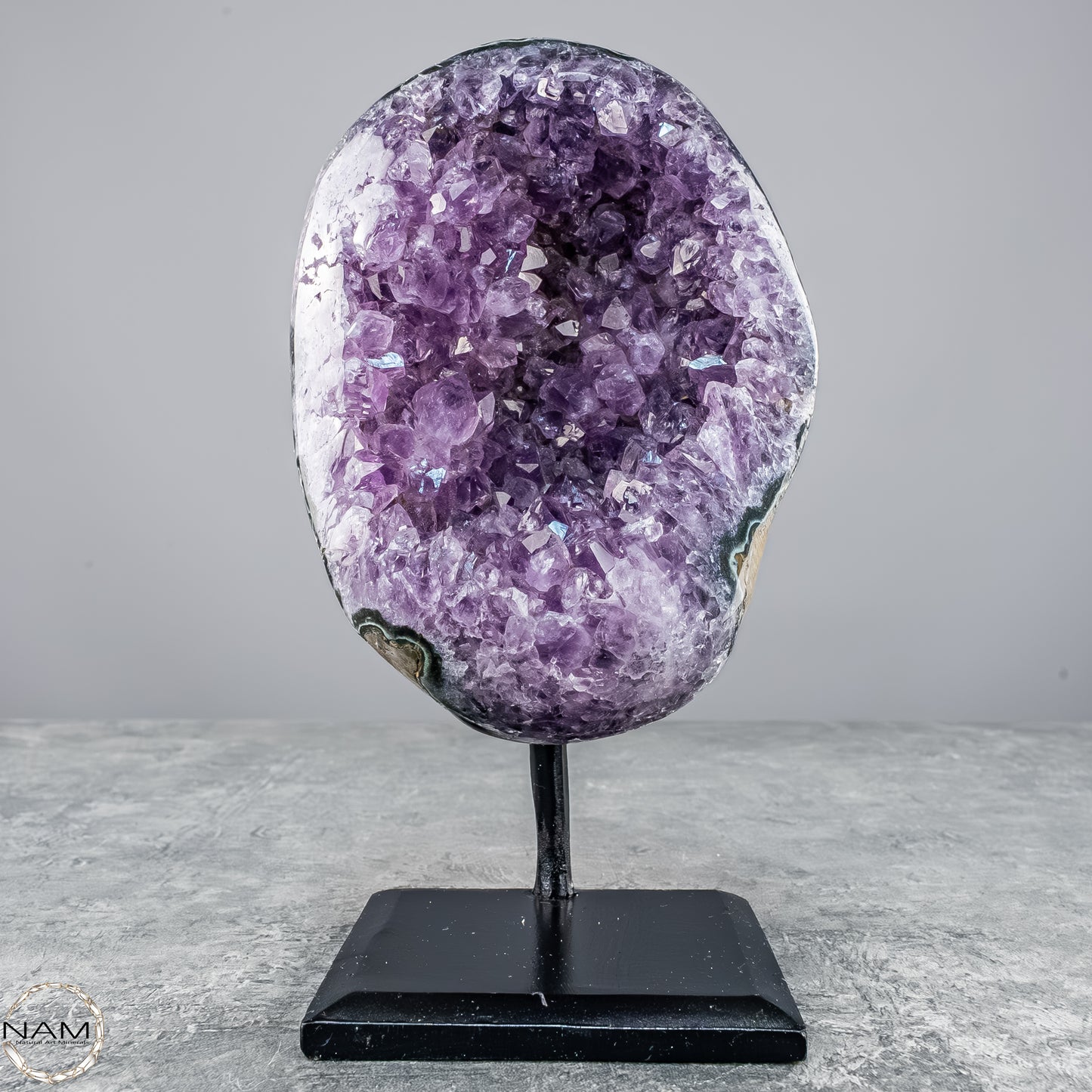 Natürliche Amethyst-Kristalle/Druse auf Ständer - 1304,67g