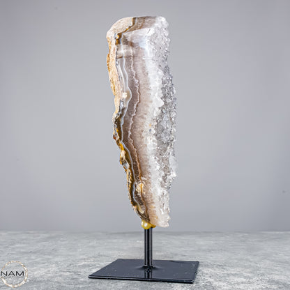 Achat-Druse auf Ständer – Ein Naturjuwel voller Tiefe - 1007,71g