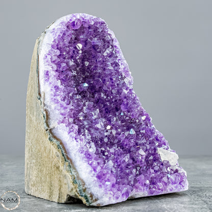 Natürliche Amethyst-Kristall Druse - 689,21g