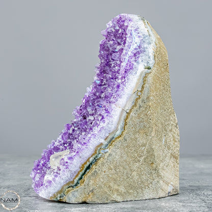Natürliche Amethyst-Kristall Druse - 689,21g