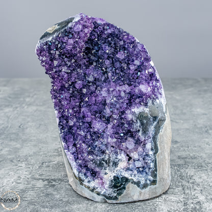 Natürliche Amethyst-Kristall Druse - 531,38g