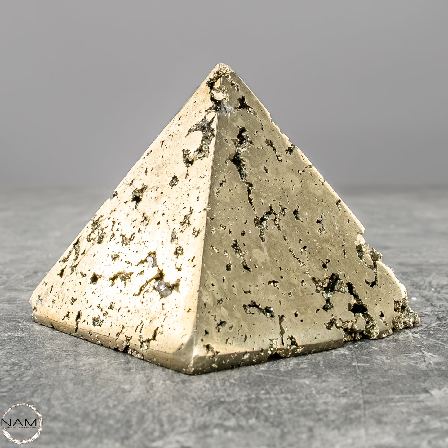 Natürliche Pyrit-Kristall Pyramide – 291,73g