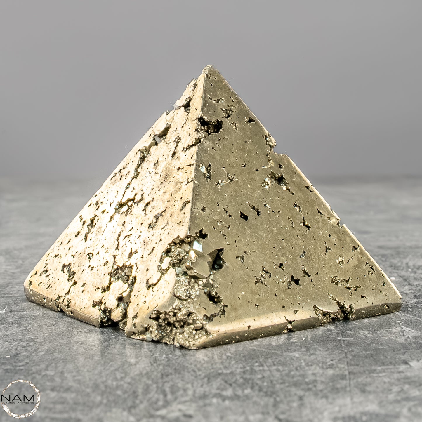 Natürliche Pyrit-Kristall Pyramide – 291,73g