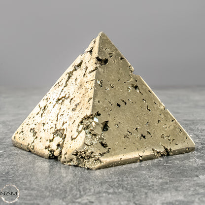 Natürliche Pyrit-Kristall Pyramide – 291,73g