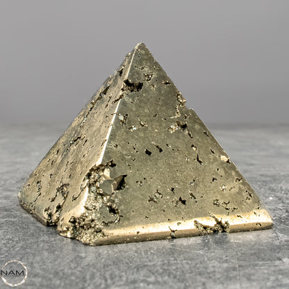 Natürliche Pyrit-Kristall Pyramide – 291,73g