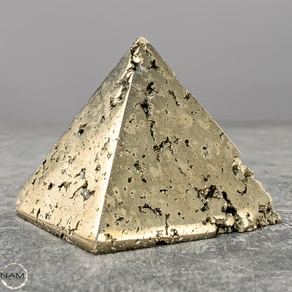 Natürliche Pyrit-Kristall Pyramide – 291,73g