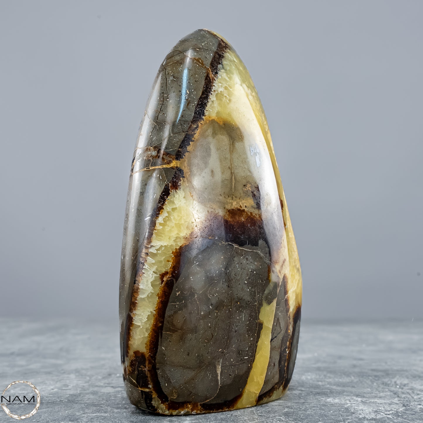 Natürliche Septarien-Kristall Freiform mit Druse - 604,81g