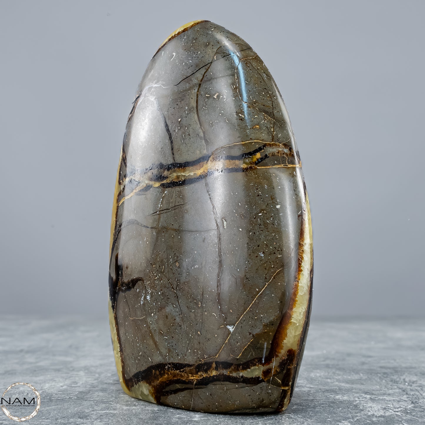 Natürliche Septarien-Kristall Freiform mit Druse - 604,81g