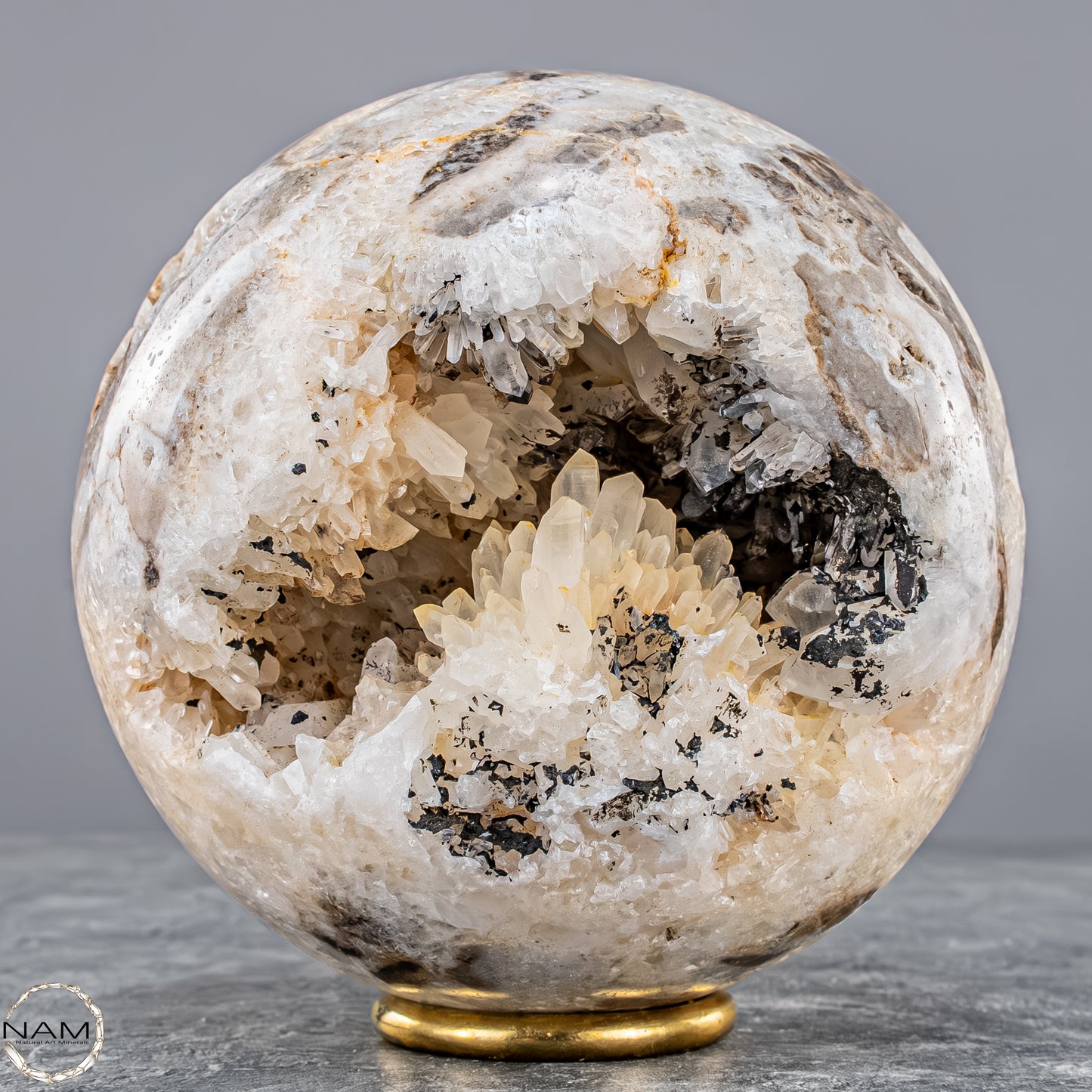 Nadelquarz-Kugel aus Indonesien – Kristalline Harmonie aus der Tiefe der Erde 1589,71g