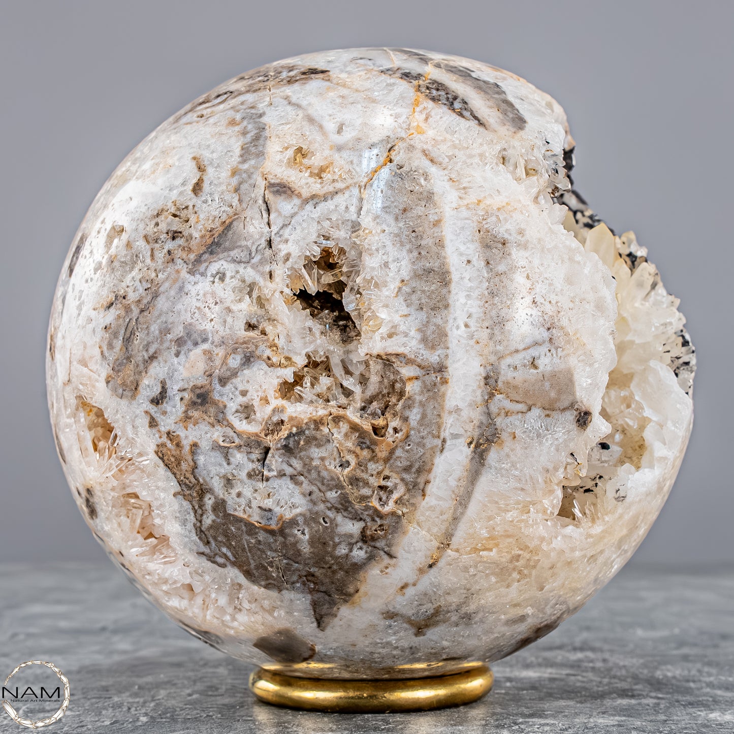 Nadelquarz-Kugel aus Indonesien – Kristalline Harmonie aus der Tiefe der Erde 1589,71g