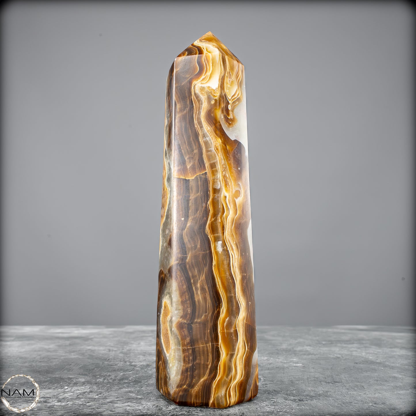 Natürlicher Aragonit Obelisk - 551,83 g