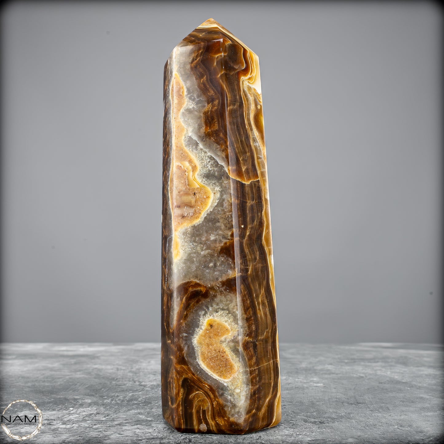 Natürlicher Aragonit Obelisk - 551,83 g