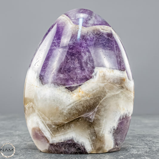 Amethyst Chevron Freiform – Harmonie aus Kraft und Klarheit 558,16g